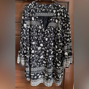 Lucky Brand Black and White Graphic 3/4 Sleeve Tunic